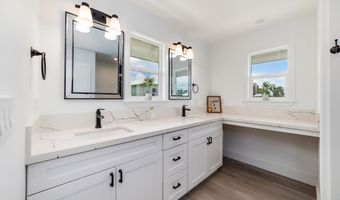 5041 POKE St, Hilo, HI 96720