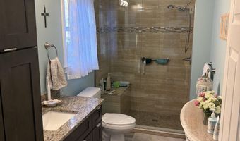 9309 Oakdale St, Algonac, MI 48001