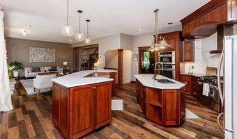 605 Oakwood Pl, Polk City, IA 50226