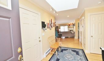 40 Kathryn Ln, Bangor, ME 04401