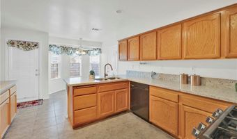 11246 Pleasant Hills Dr, Apple Valley, CA 92308