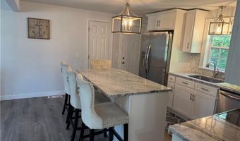 194 S Pier Rd, Narragansett, RI 02882