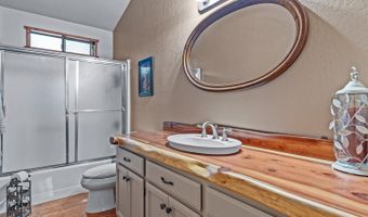 1660 Pine Dr, Arnold, CA 95223