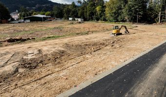 Poplar DR 2, Bingen, WA 98605