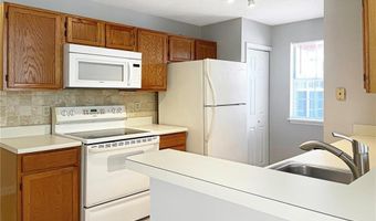 901 Wentworth Ct, Alpharetta, GA 30022