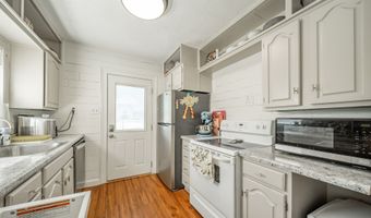 922 Alhambra Dr, Anderson, IN 46012