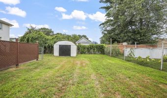 17 Cedar Ave, North Middletown, NJ 07748