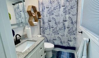 148 20th Ave, Apalachicola, FL 32320