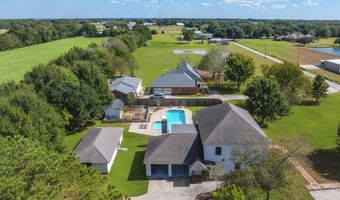 9324 Forest Rd, Abbeville, LA 70510