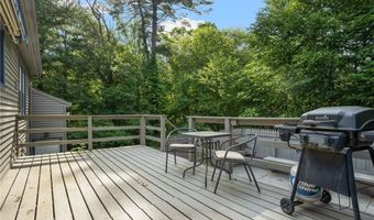 40 Red Oak Dr, Coventry, RI 02816