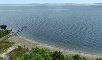 118 Pettee Ave, North Kingstown, RI 02852