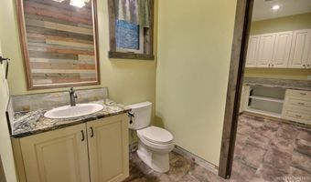 1286 Shore Dr, Cascade, ID 83611
