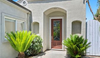210 N Stage Coach Ln, Fallbrook, CA 92028