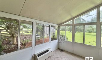 154 Perry Ln, Atmore, AL 36502