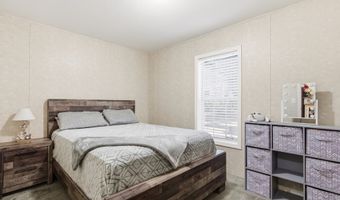 4506 10th St, Bell, FL 32619