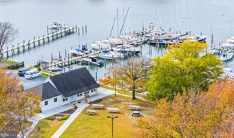 90 E LAKE Dr, Annapolis, MD 21403