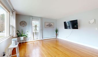 4 Arbania St, Auburn, ME 04210