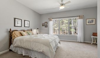 15 Pheasant Ln 15, Bedford, MA 01730