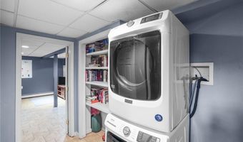30 Eldredge Ave, East Greenwich, RI 02818