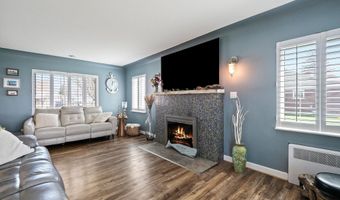 8115 Colony Dr, Algonac, MI 48001