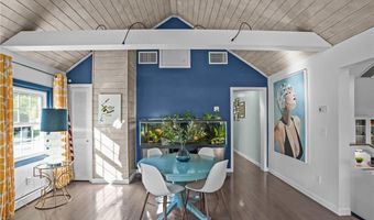 30 Eldredge Ave, East Greenwich, RI 02818