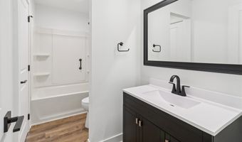 404 22nd Ave SW, Altoona, IA 50009