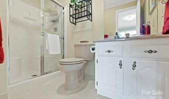 700 Crowfields Ln, Asheville, NC 28803
