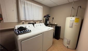 110 Habant Dr, Amherst, OH 44001