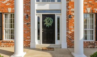 420 April Oaks Ct, Ballwin, MO 63021