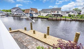 221 Magnolia Dr, Bayville, NJ 08721