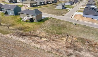 2135 Jo Ann Dr, Asbury, IA 52002