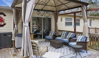 220 Albacore Rd, Bonneau, SC 29431