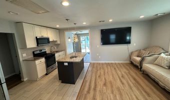 92 Woodland Dr, Aberdeen, NJ 07735