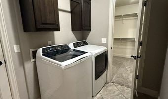 5 Knighton Dr, Bella Vista, AR 72715