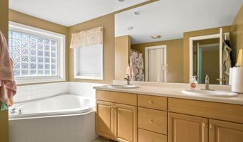 16 Summit Rd, Bedford, NH 03110