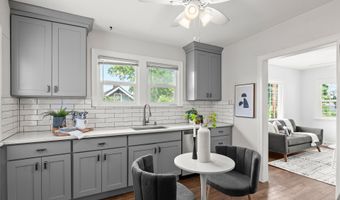 705 JACKSON St, Oregon City, OR 97045