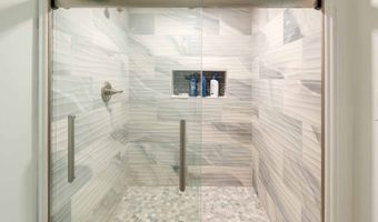 617 NW Beechwood St, Ankeny, IA 50023