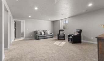 5702 N YOSEMITE Ln, Appleton, WI 54913