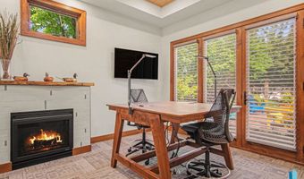 505 N Pasque Flower Trl, Brandon, SD 57005