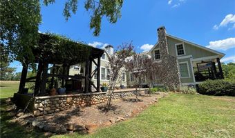 156 Lake Oglethorpe Dr, Arnoldsville, GA 30619