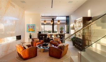92 Sun Glow Ln, Las Vegas, NV 89135