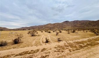 26000 Las Piedras, Apple Valley, CA 92308