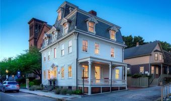 204 Spring St, Newport, RI 02840