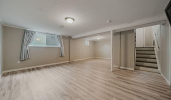 5135 Fairlane Rd, Columbus, OH 43207
