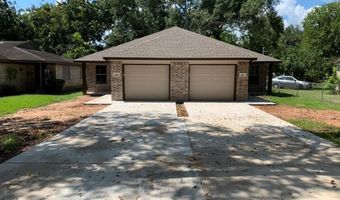 413-415 Hurst St, Angleton, TX 77515