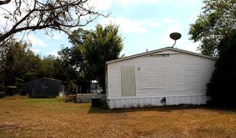 601 Travis St, Alleyton, TX 78935