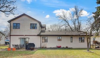 582 Norman Dr, Cary, IL 60013