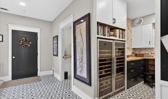 16 Blacks Lndg, Belfast, ME 04915