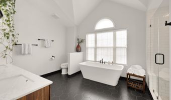 3034 S GLEBE Rd, Arlington, VA 22206