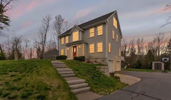 58 Village Place Dr, Barrington, NH 03825
